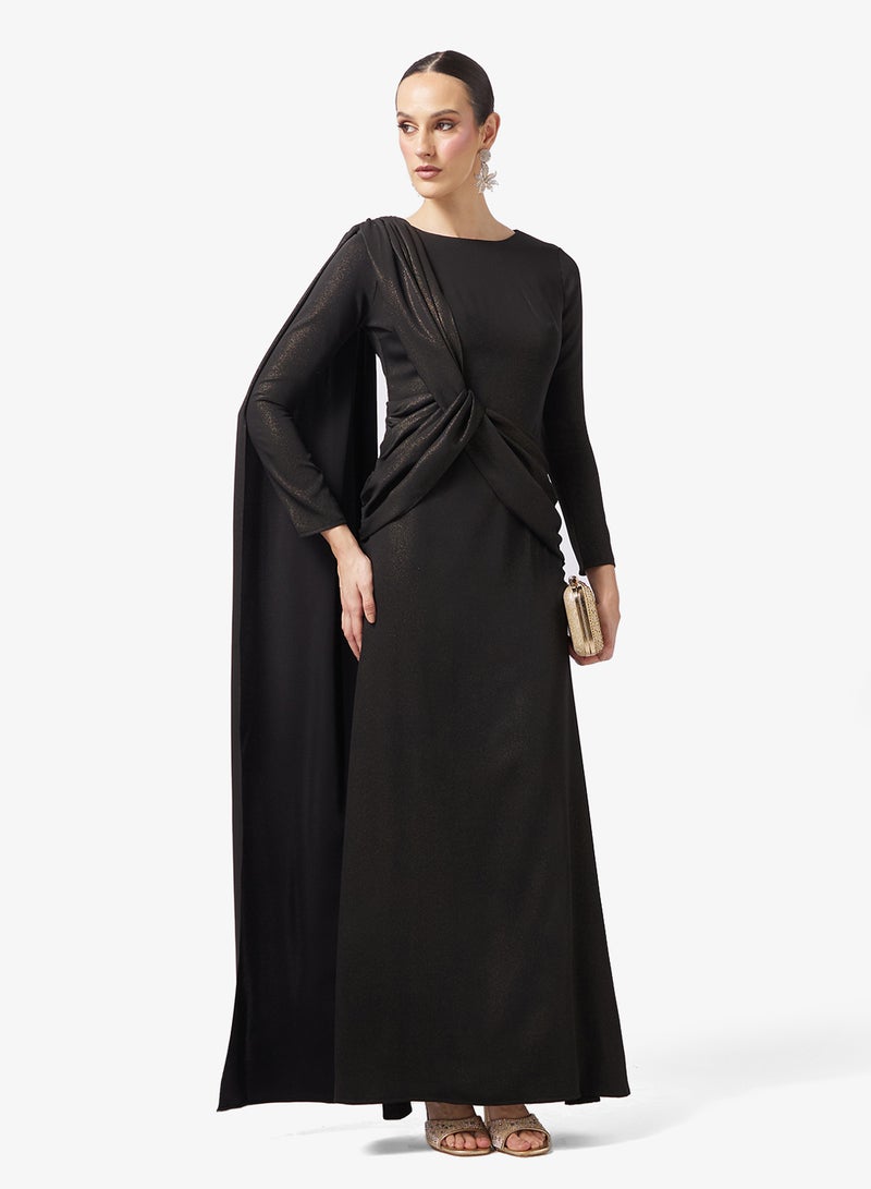 نمشي x فستان سهرة ضيق معدني بكسرات وذيل - Image 4