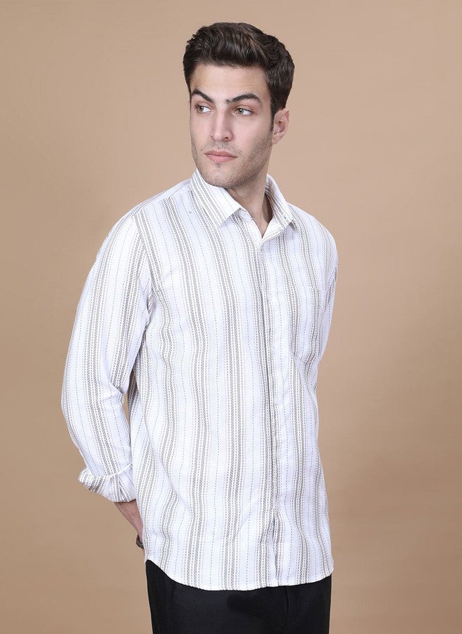 Hence Men Vertical Striped Spread Collar Cotton Casual Shirt - Image 3