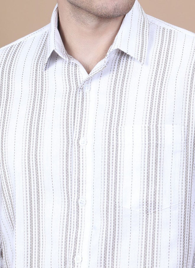 Hence Men Vertical Striped Spread Collar Cotton Casual Shirt - Image 2