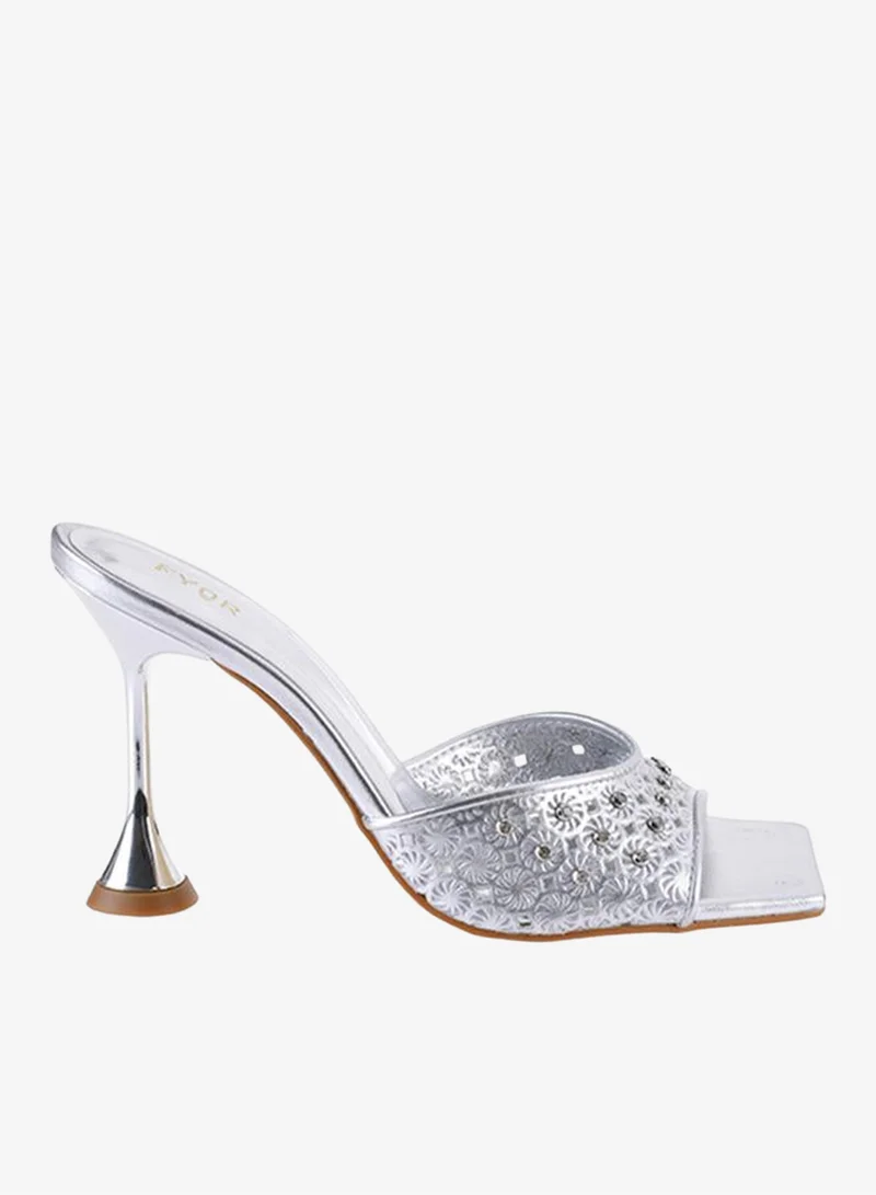 FYOR Laser Cut High Heel BWR 026