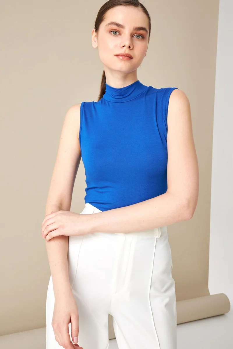 بيبانتولون BIPANTOLON Women's Sleeveless Half Turtleneck Blouse