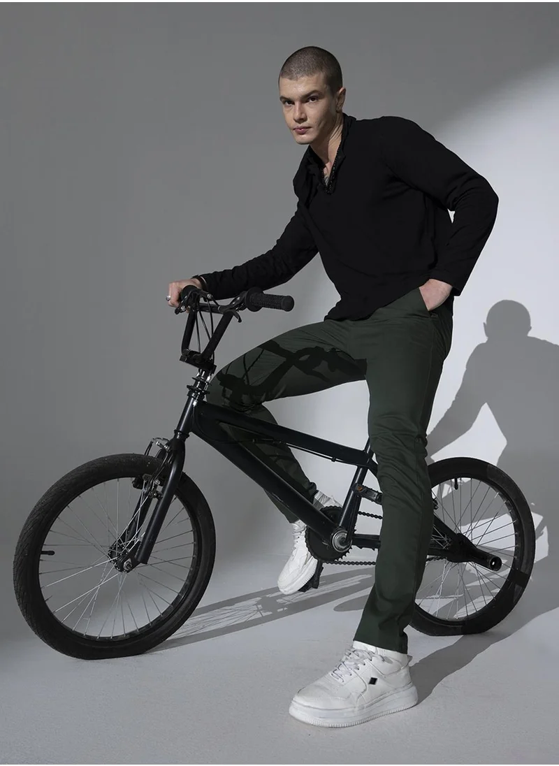 هوبرهولمي Green Slim Fit Solid Chinos for Men