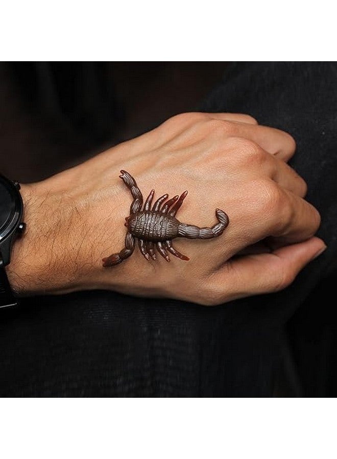 فولي عناصر مقالب كاملة، ألعاب مقالب الحشرات المطاطية ذات المظهر الحقيقي، لعبة المقالب العملية والمزاح، لعبة المقالب المضحكة والمخيفة للأطفال والكبار (عقرب (مجموعة من قطعتين)) - Image 3