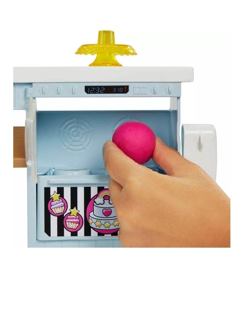 باربي مجموعة لعب المخبوزات مع 12 دمية صغيرة، وشعر وردي، ومحطة خبز، وميزة صنع الكعك وأكثر من 20 قطعة لعب واقعية، 3 فما فوق - Image 4