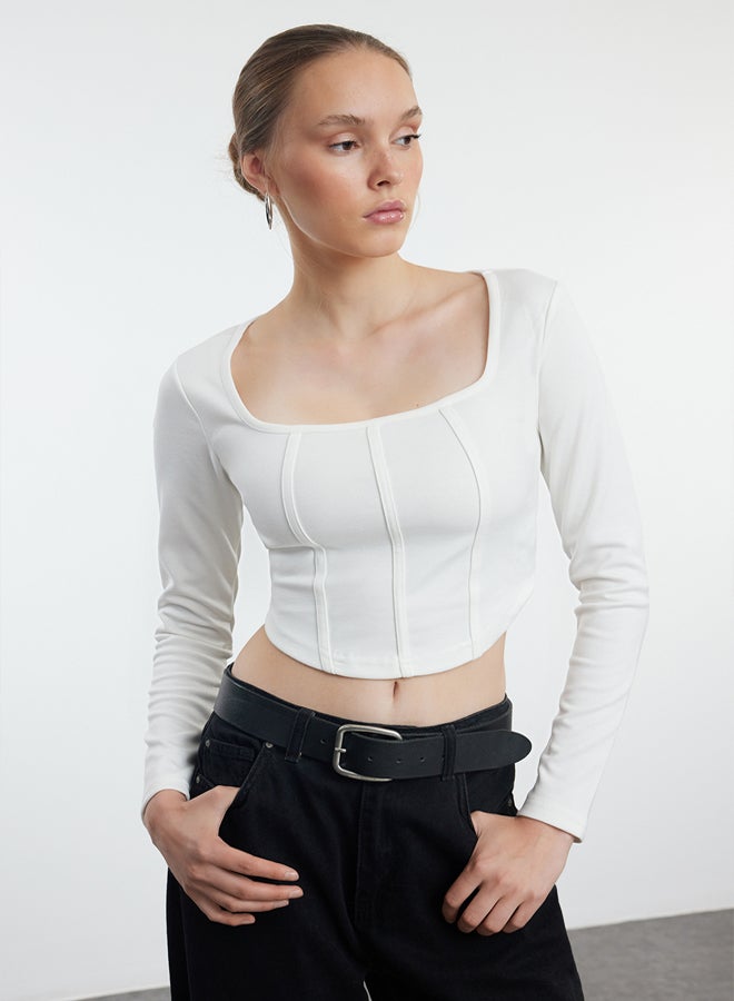 trendyol Ecru Piping Detailed Square Neck Fitted Crop Interlock Knitted Blouse TWOAW23BZ00151 - Image 1