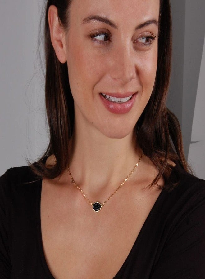 هامبل شيك نيويورك قلادة هامبل شيك نيويورك باللونين الأسود والذهبي - قلادة رقيقة من حجر الدروزي الصناعي للنساء - قلادة بسيطة بتصميم بوهيمي أنيق بسلسلة متصلة - تعليقة جيود براقة بوهيمية، لون ذهبي - حجر أسود - Image 2