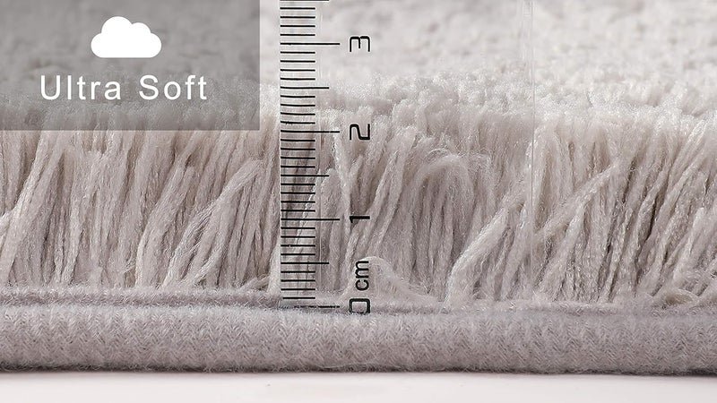 FLUFFY Bath Mat Made of Microfiber with Non-Slip Bottom (20 x 31 inch, Gray) - Image 4