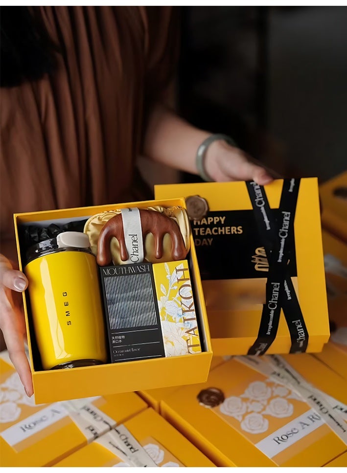 سميج كوب قهوة للسفر من Smeg، كوب معزول للمشروبات مع غطاء مضاد للتسرب، كوب قهوة طويل الأمد مع غطاء، ترمس قهوة للسفر (أصفر) - Image 3