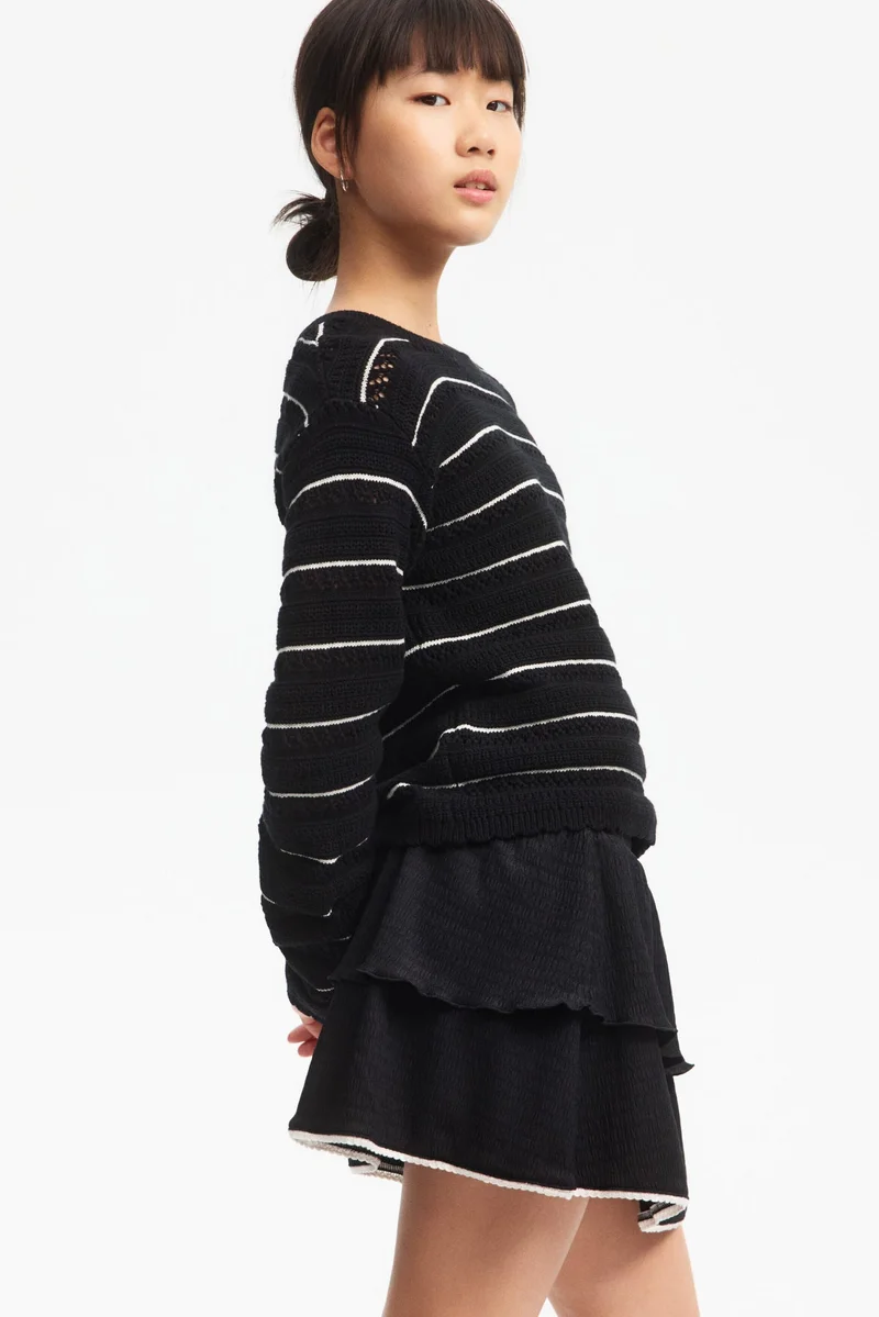 اتش اند ام تنورة بطبقات بحافة مموجة