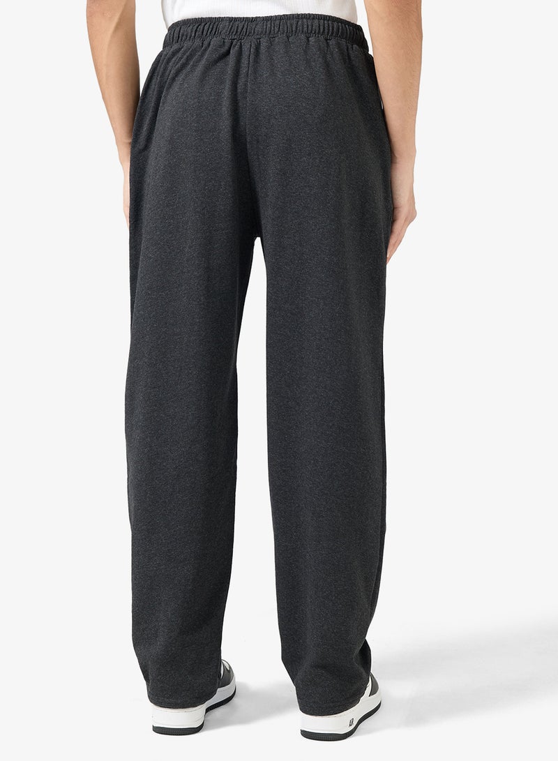 سفنتي فايف بيسيكس بنطلون رياضي بقصة مريحة وكسرات - Image 3