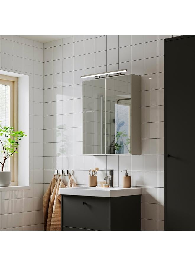 إضاءة LED للخزانة/الحائط، مطلية بالكروم، 56 سم - Image 3