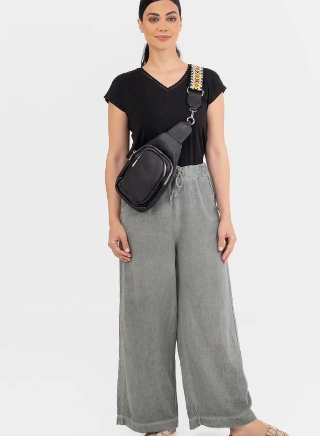 هايليز Stylish Black Sling Bag with Patterned Strap