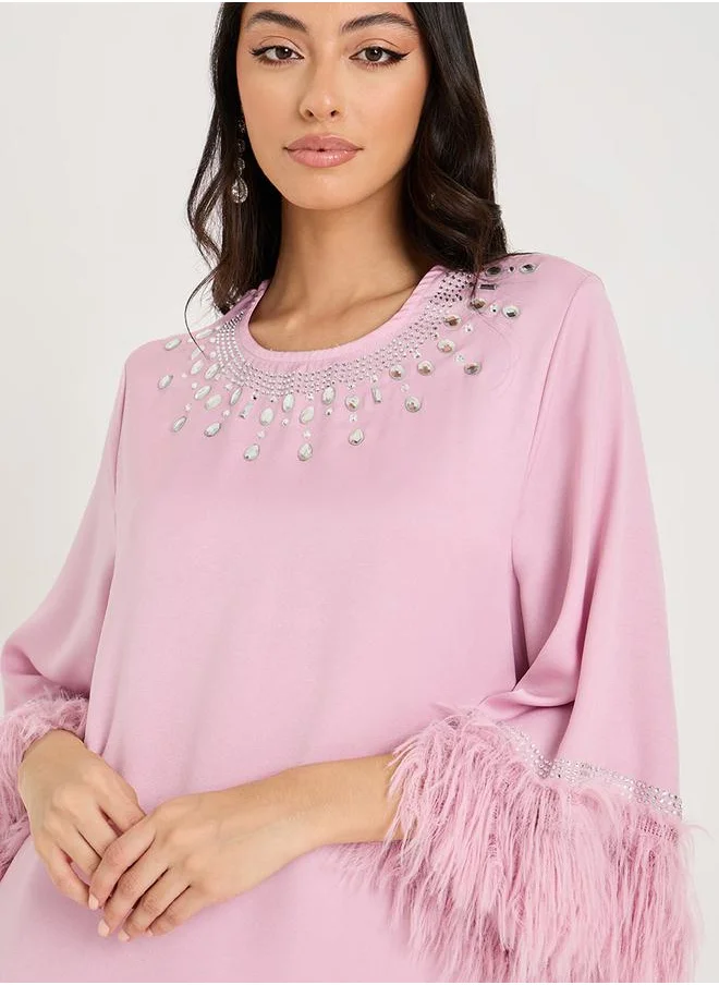 ستايلي Embellished Fur Sleeve Detail Jalabiya
