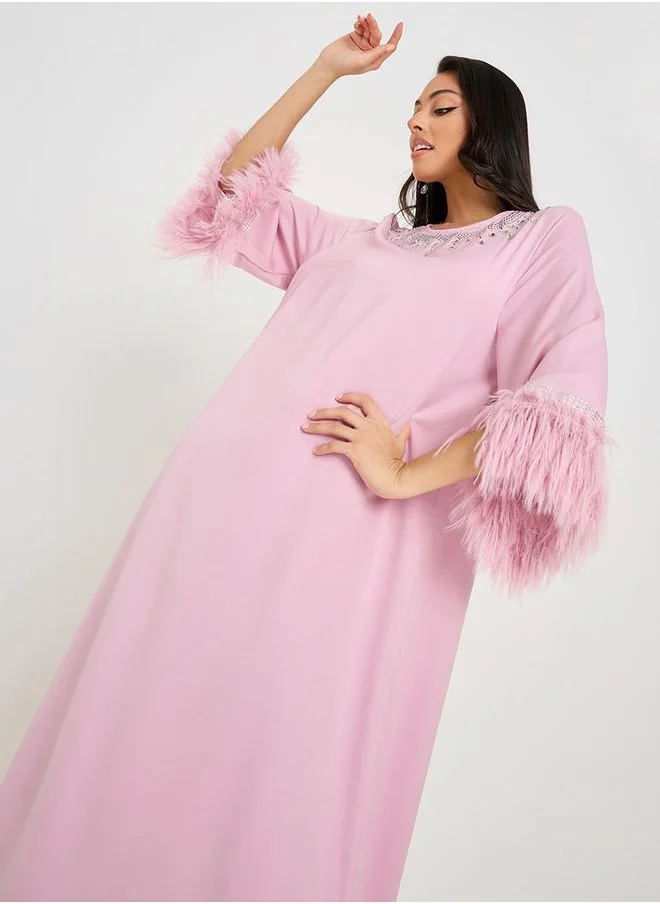 Styli Embellished Fur Sleeve Detail Jalabiya