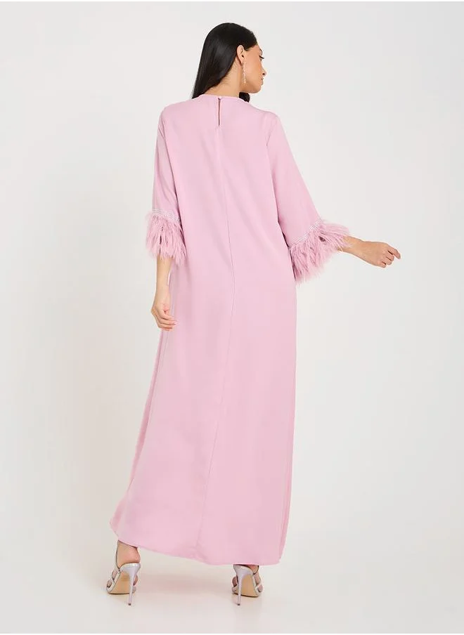 ستايلي Embellished Fur Sleeve Detail Jalabiya