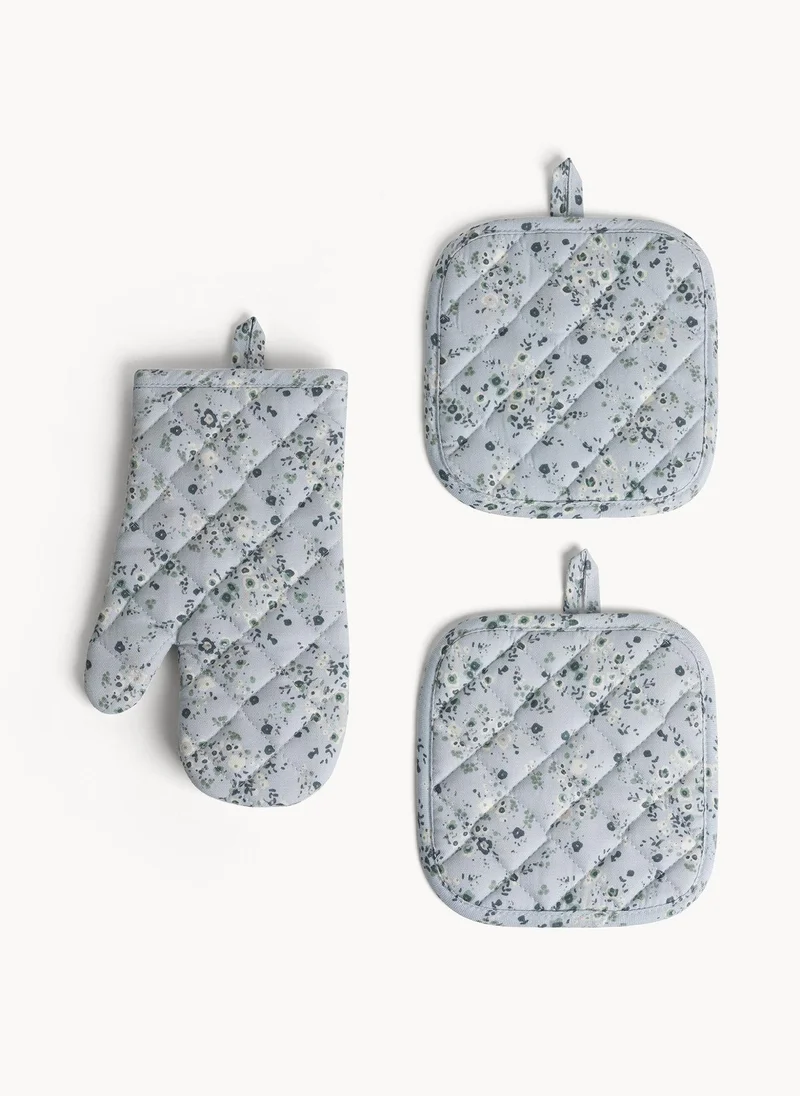 كوينكاسا Coincasa-Set Of 3 - 2 Pot Holders And 1 Kitchen Glove In Cotton Panama Flower Print-Grey