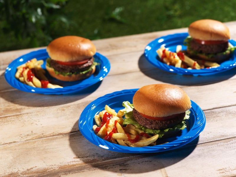 Munfix 100 Blue Plastic Plates Set - 9 Inch Plastic Dinner Plates  Disposable Plates Bulk Pack  Party Plates for BBQ  Picnic  Parties  Travel and Events  Microwavable Recyclable - Image 3