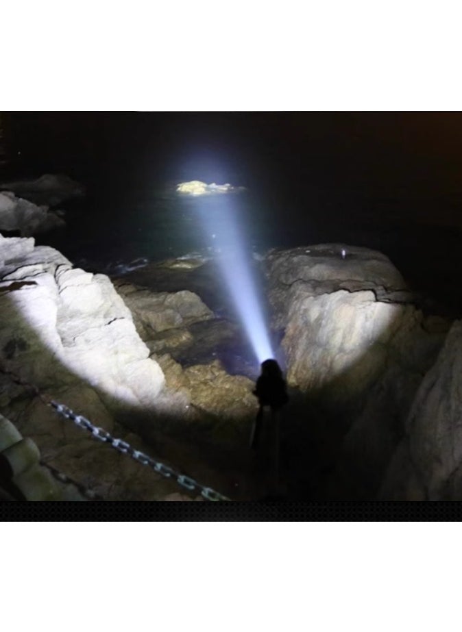 Generic Strong light waterproof flashlight, rechargeable, super waterproof, super strong light, diving flashlight, camping flashlight, mountaineering flashlight. The best choice for outdoor activities  - Image 4