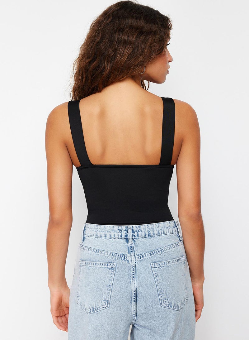 trendyol Black Fitted/Sticky Back Detailed Square Neck Snaps Elastic Knitted Bodysuit - Image 5