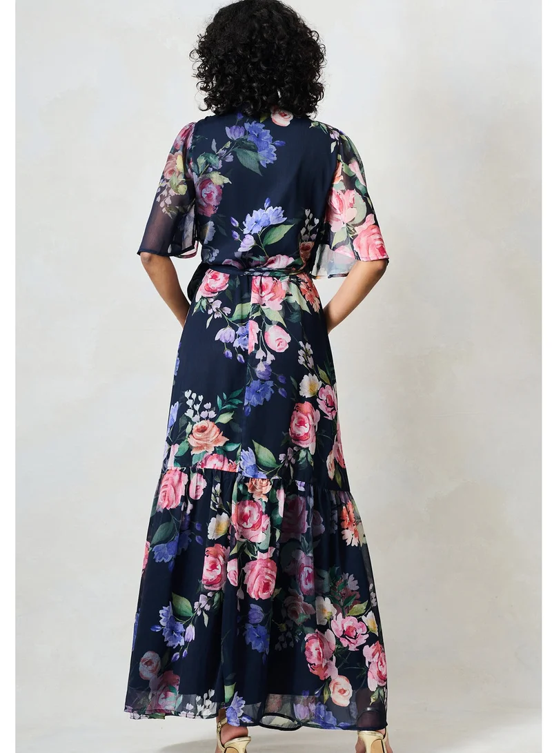 هوب اند ايفي فستان ماكسي ملفوف بأكمام فراشة وربطة خصر