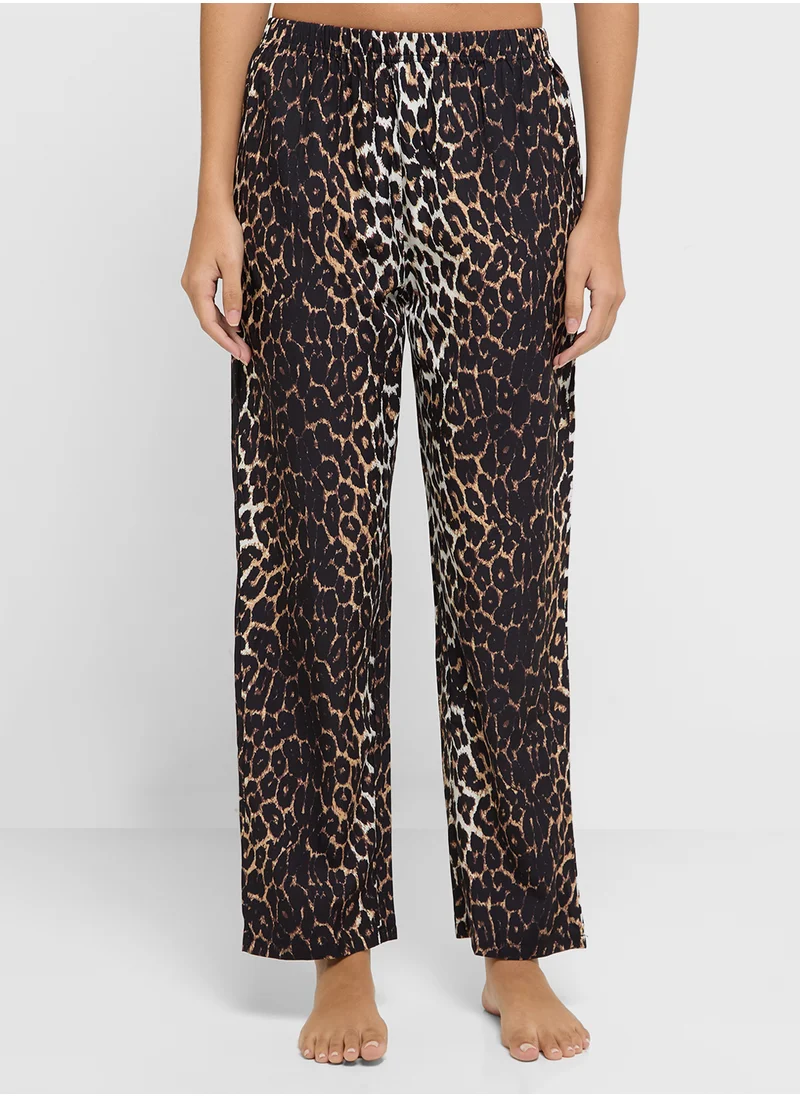 Ginger Leopard Print T-Shirt & Pyjama Set