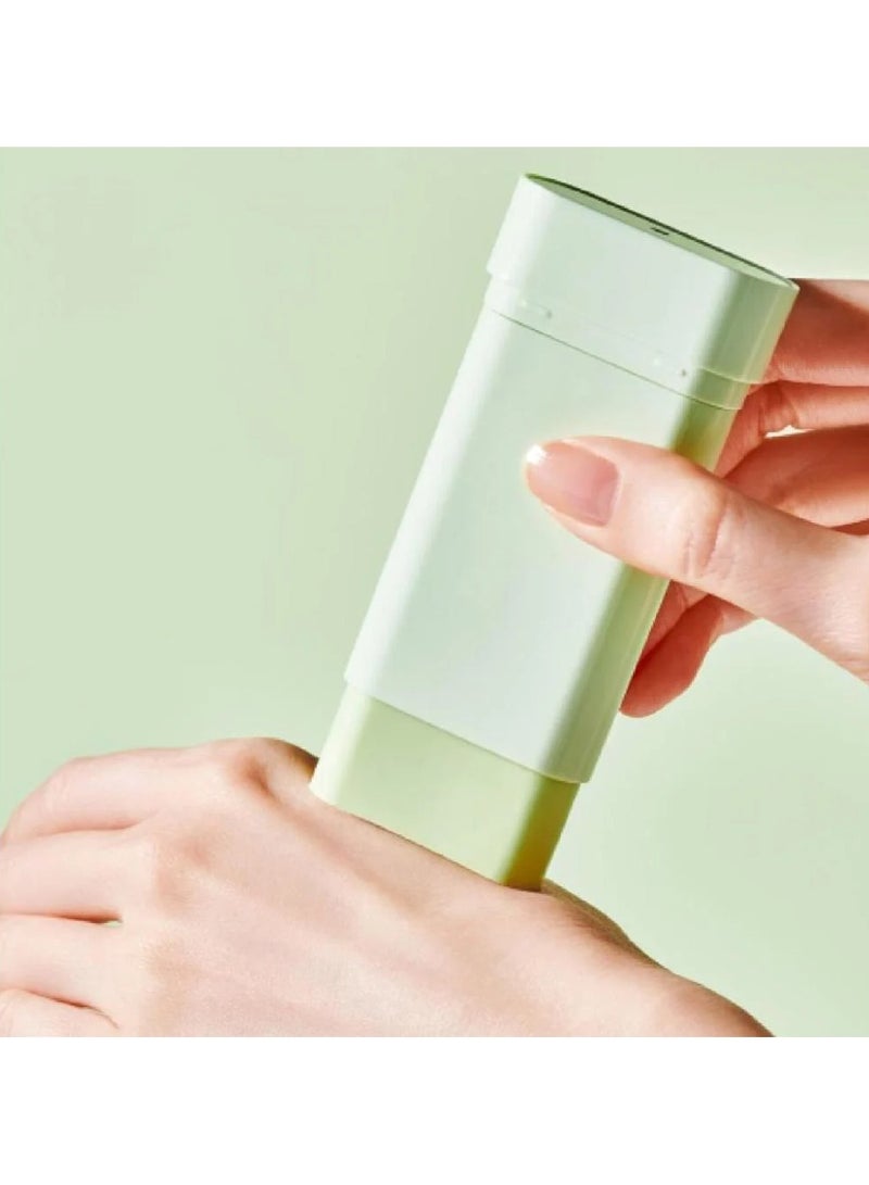 Tocobo   Cica Cooling Sunscreen Stick SPF50 - 18g - Image 3