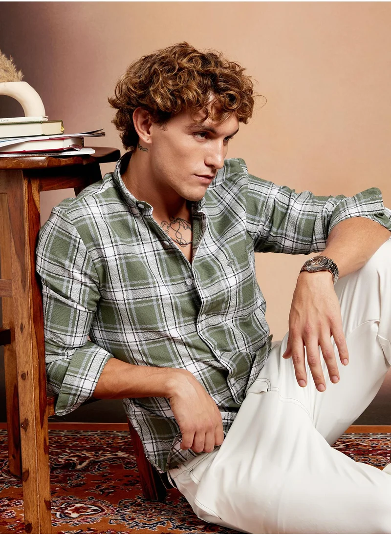 Campus Sutra Campus Sutra Men's Olive Green & Ecru White Halo-Check Regular Shirt For Casual Wear | Spread Collar | Long Cuffed Sleeves | Button Closure | Shirt Crafted With Comfort Fit For Everyday Wear