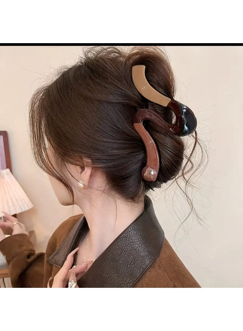 BOLREUS Elegant Acrylic Hair Claw for Women, Large Oblong Shape, Cute Wavy Design, Shark Clip for Thick Hair, Hair Claw with Secure Hold, Perfect for Hair Accessories - Image 4