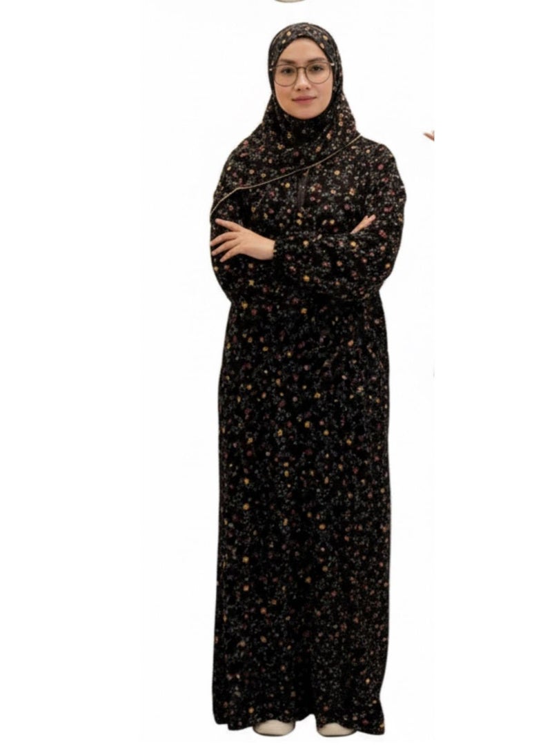 أمياي فستان صلاة نسائي قطعة واحدة | ملابس صلاة إسلامية كاملة للصلاة والعبادة مع طرحة متصلة | جلباب عباءة قطنية ناعمة وقابلة للتنفس | مناسب للعمرة والصلاة اليومية | قاعدة سوداء بتصميم مطبوع - Image 2