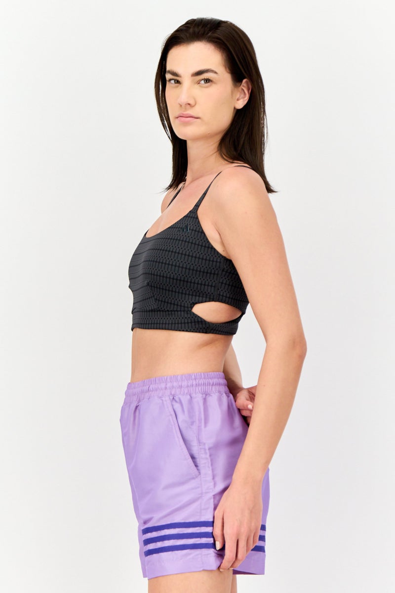 Adidas حمالة صدر رياضية مبطنة للنساء بطبعة شاملة، سوداء - Image 2