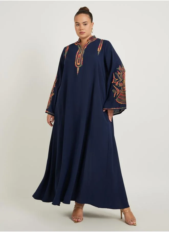 Styli Styli Plus Size Embroidered Stand Collar A-Line Jalabiya