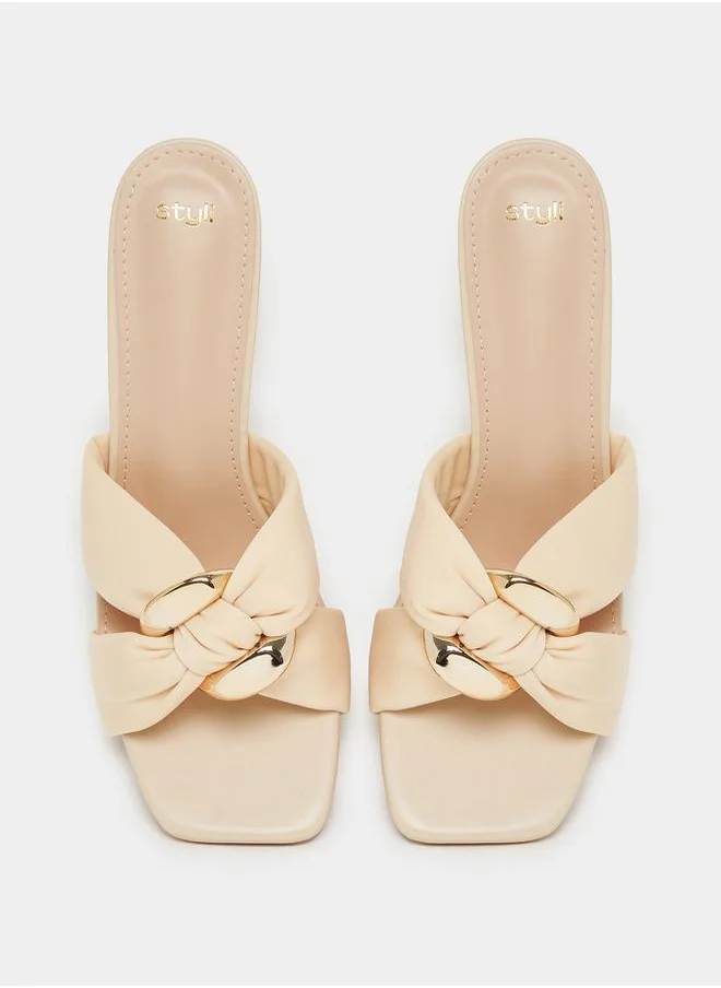 Styli Metal Accent Knot Strap Sandals