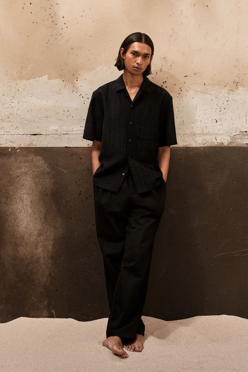 اتش اند ام قميص ريزورت بقصّة عادية