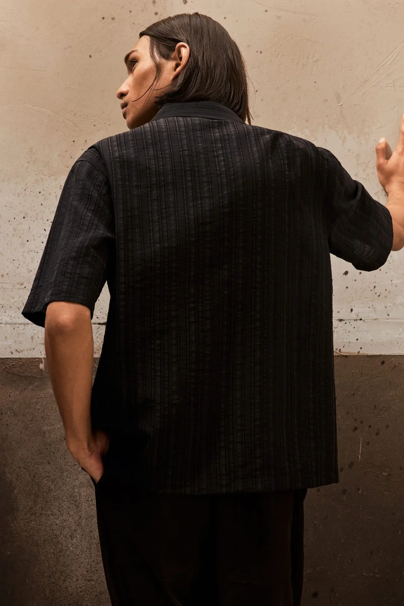 H&M  Regular Fit Textured resort shirt for Men | Best Price UAE