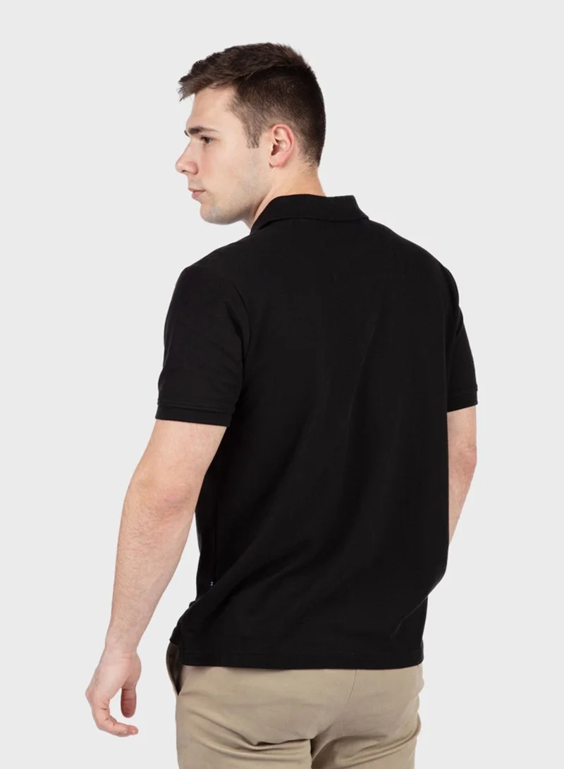 نوتيكا تيشيرت بولو قطن بريميوم بشعار أساسي بقصة عادية