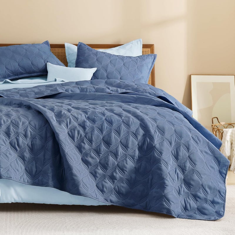 Litanika King Size Quilt Bedding Set, Ocean Blue Summer Lightweight Soft Comforter Bedspreads & Coverlets, Boho Farmhouse Bedding Cover Bed Decor All Season, 3 Pieces (1 Quilt & 2 Pillowcases) - Image 1