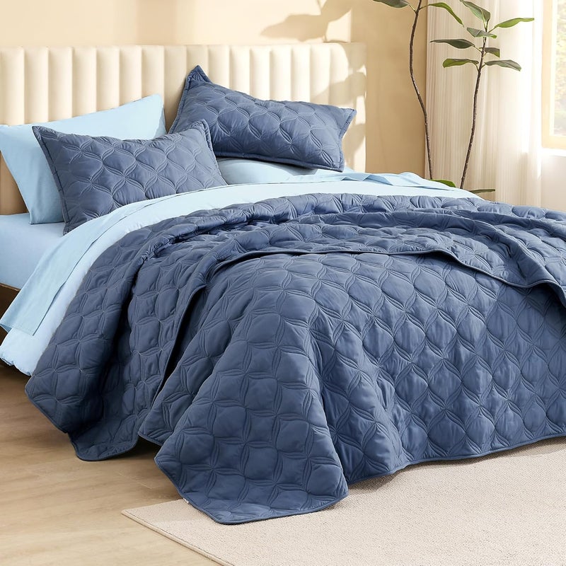 Litanika King Size Quilt Bedding Set, Ocean Blue Summer Lightweight Soft Comforter Bedspreads & Coverlets, Boho Farmhouse Bedding Cover Bed Decor All Season, 3 Pieces (1 Quilt & 2 Pillowcases) - Image 2