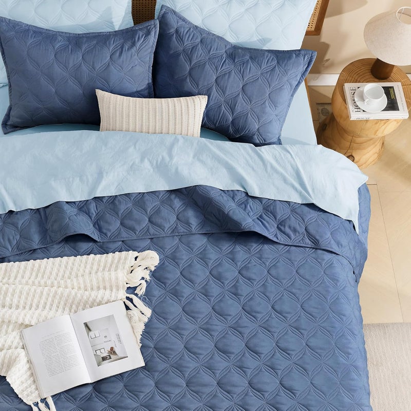 Litanika King Size Quilt Bedding Set, Ocean Blue Summer Lightweight Soft Comforter Bedspreads & Coverlets, Boho Farmhouse Bedding Cover Bed Decor All Season, 3 Pieces (1 Quilt & 2 Pillowcases) - Image 4