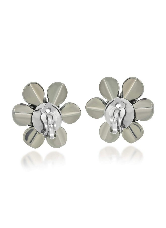AeraVida Metallic Grey Stone & Crystal Daisy Flower Clip-On Earrings | Sterling Silver Statement Earrings For Spring & Summer Fashion | Tropical Garden Vibe Accessories  - Image 3
