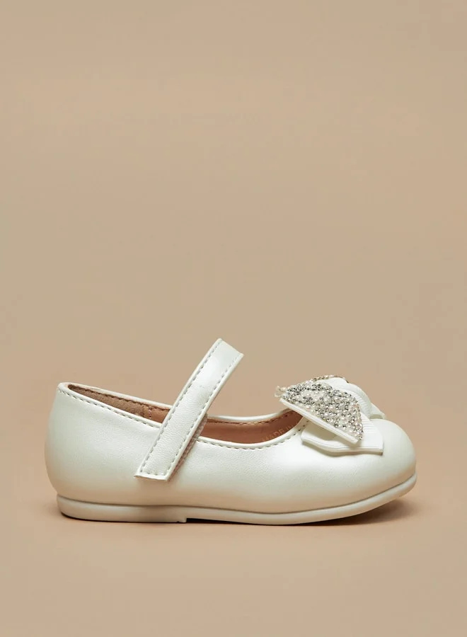 فلورا بيلا من شو إكسبرس Girls Bow Accent Booties With Hook And Loop Closure