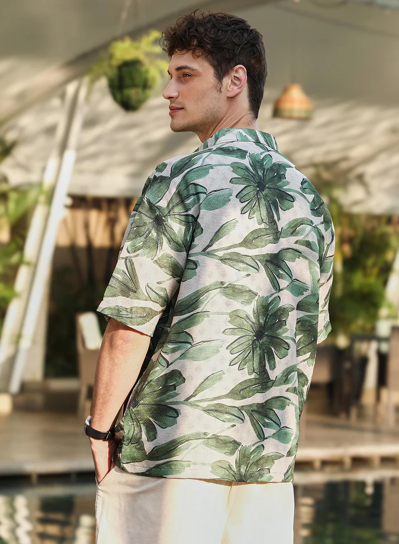 كامبوس سوترا Men's Jungle Green & Ivory White Flora-Stroke Oversized Shirt