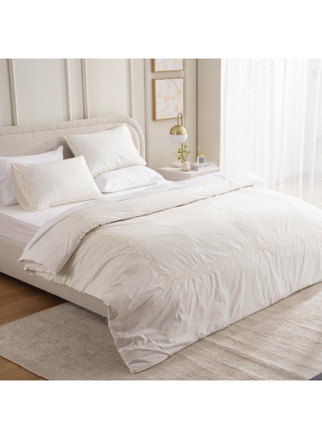 Pan Home طقم لحاف كينج مكون من 3 قطع مزين بالزهور من ريفلكشن هوم ميلا 240x260 سم - عاجي - Image 1
