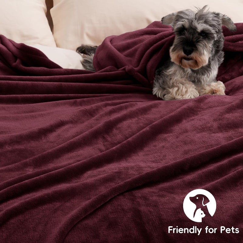 PHF Ultra Soft Fleece Blanket Double Size 150 x 200cm, No Shed No Pilling Luxury Plush Cozy Flannel 280GSM Lightweight Throw Blanket for Bed, Couch, Chair, Sofa Suitable for All Season, Wine Red - Image 5