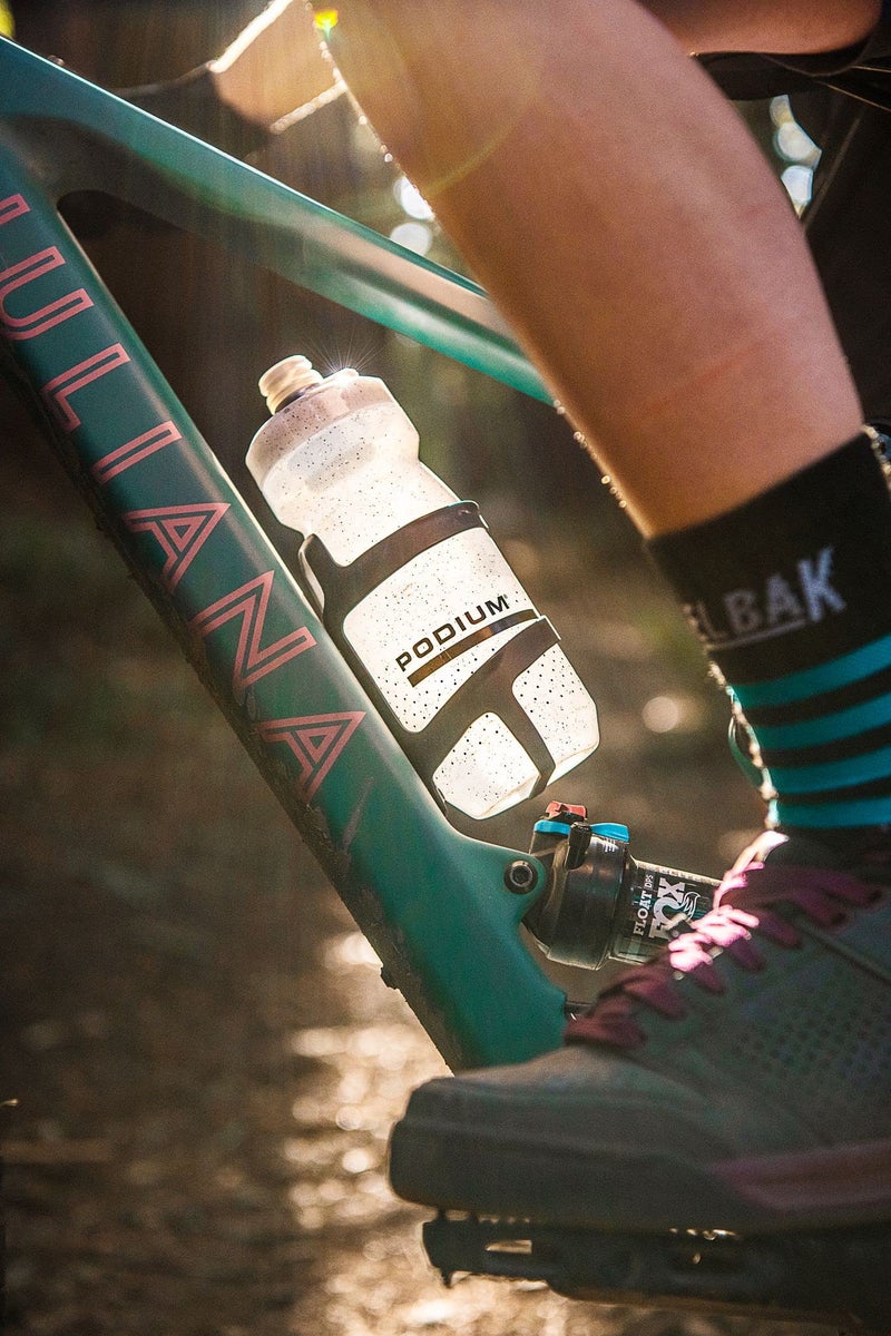 CamelBak Podium Bike Squeeze Water Bottle Carbon, 21oz - Image 2