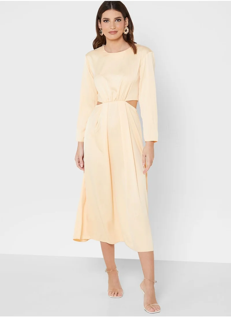 Closet London Crew Neck Cut Out Detail Pleated Dress