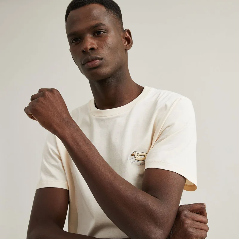 Arcy Duck - Embroidered Ecru t-shirt in recycled cotton