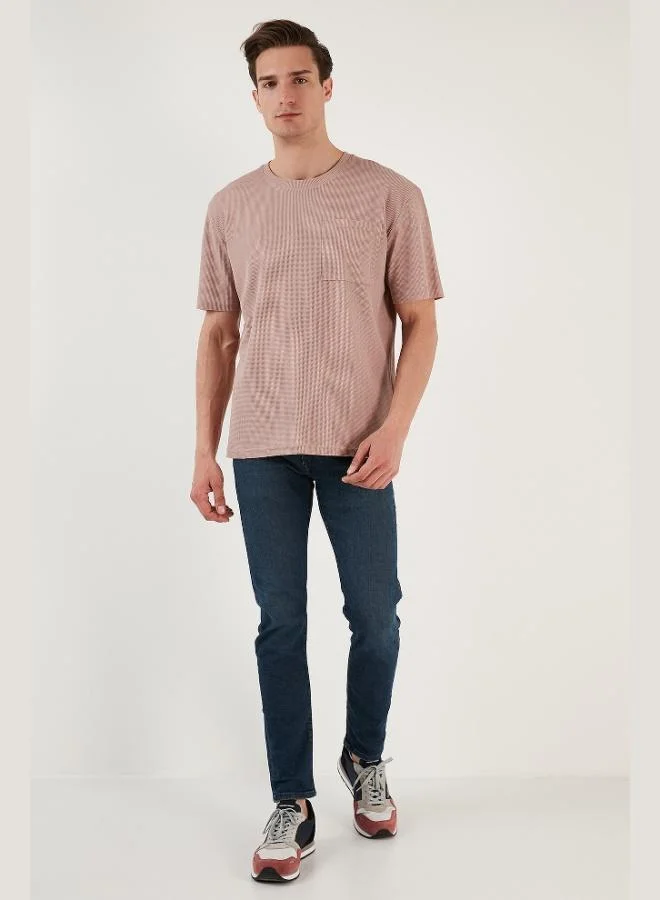 بوراتي تيشيرت رجالي بياقة دائرية وقصة مريحة من قطن بوراتي بجيوب فردية