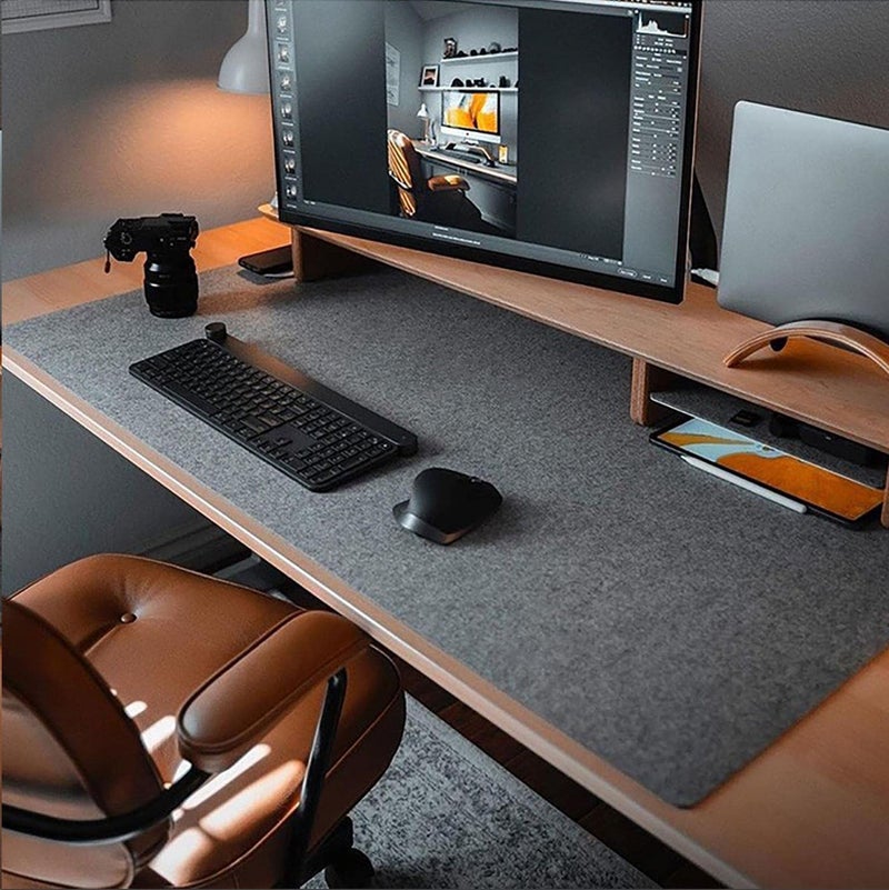 DAWNTREES حصيرة مكتب مصنوعة من الفelt، 35.5" × 15.8" بوصة، حصيرة لوحة مفاتيح كبيرة، وسادة مكتب من الصوف، حصيرة ماوس كبيرة جداً لأجهزة الكمبيوتر، اللابتوبات، المكاتب والمنازل. (رمادي داكن) - Image 1