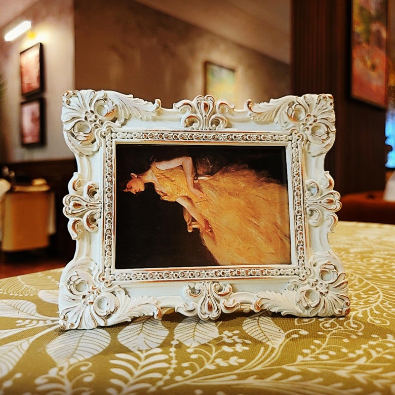 CISOO 2.5x3.5 Vintage Small Picture Frame  Antique Ornate White anad Gold Wallet Size Photo Frame  for Table Top and Wall Display  Decorative Floral Design Retro Home Decor  Photo Gallery Art - Image 3