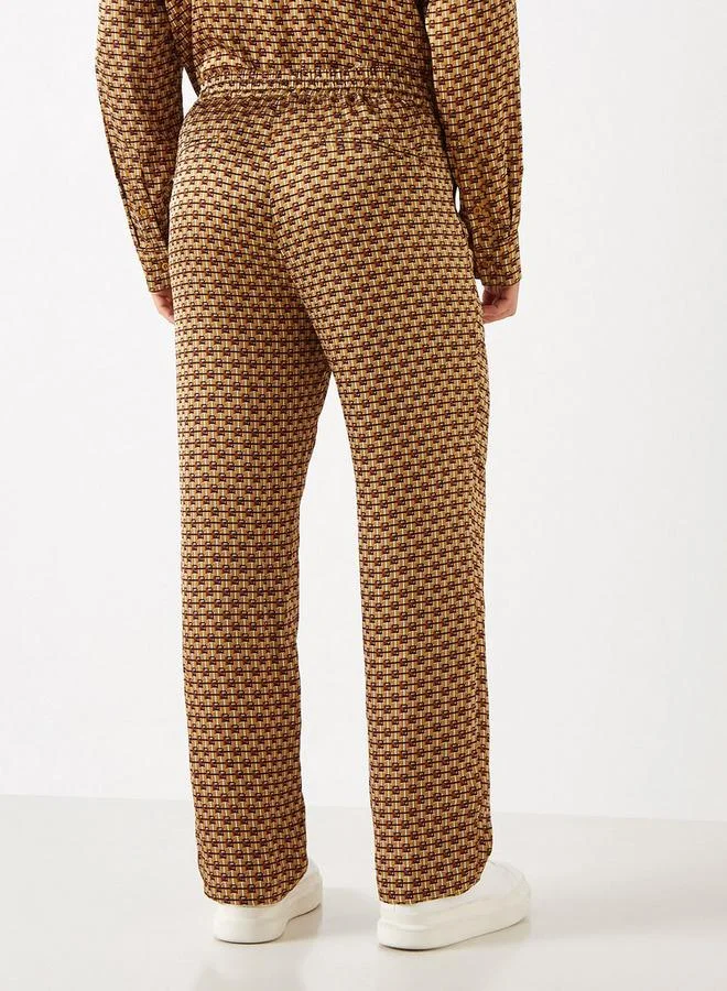 Emperor Emperor All-Over Print Pants with Drawstring Closure and Pockets